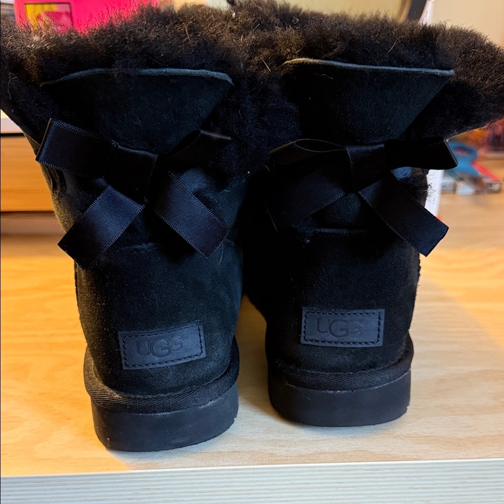 UGG Black Boots with Shearling and Bows